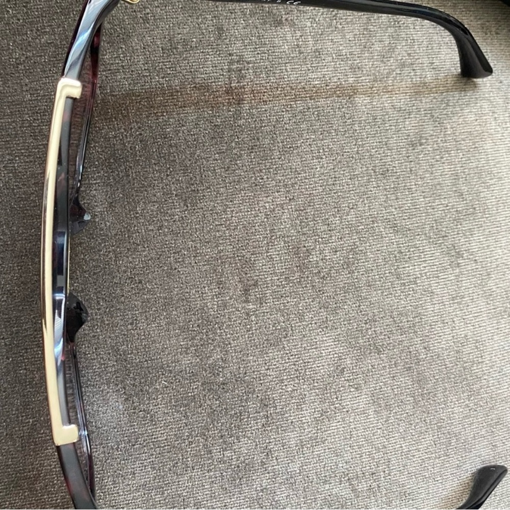 💯 authentic Valentino Sunglasses Purple Tint - Picture 5 of 7